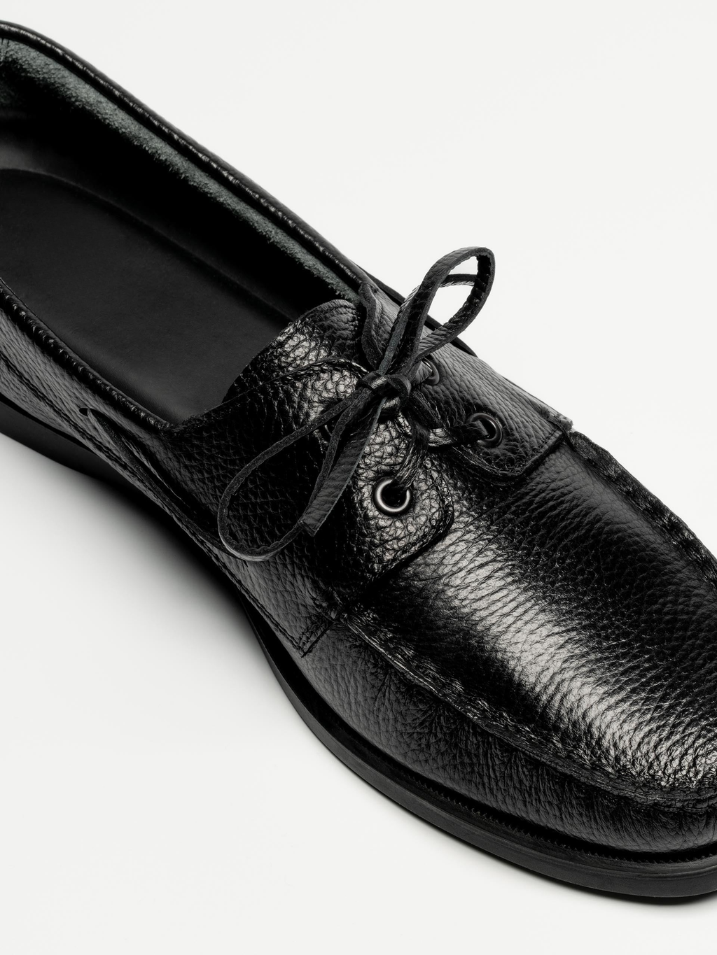 Men's Black Grained Leather Boat Shoes