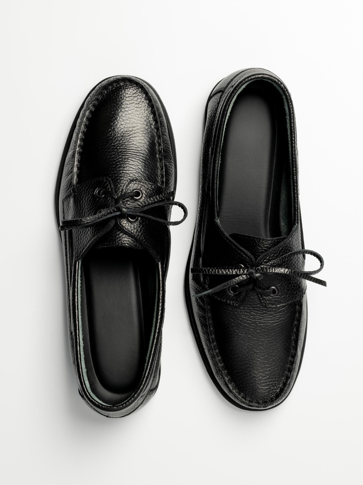 Men's Black Grained Leather Boat Shoes